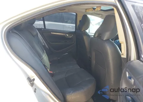 2009 Volvo S60 2.5T/2.5T Special Edition из США, поврежденный, VIN YV1RS592492737152